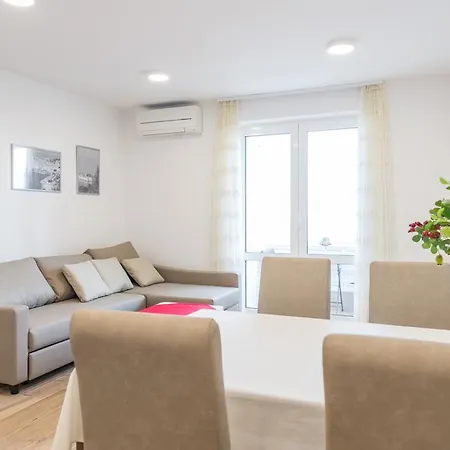 Apartment Luce Royal